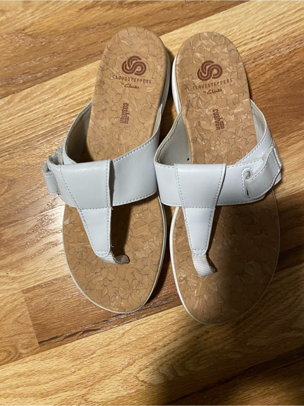 Clarks White Leather Thong Sandals with Cork-Style Footbed